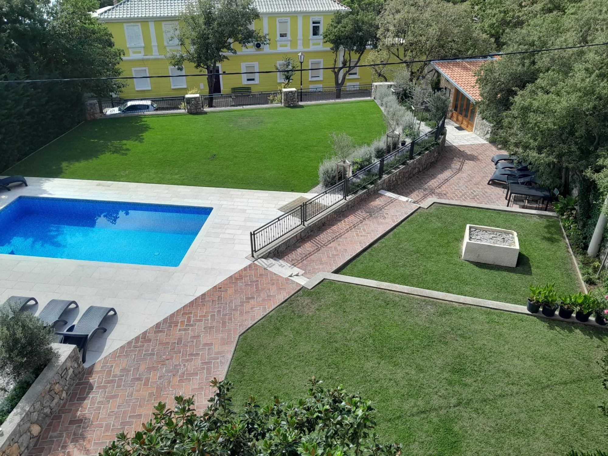 Guesthouse Ruza - Apartments Senj  Exterior photo